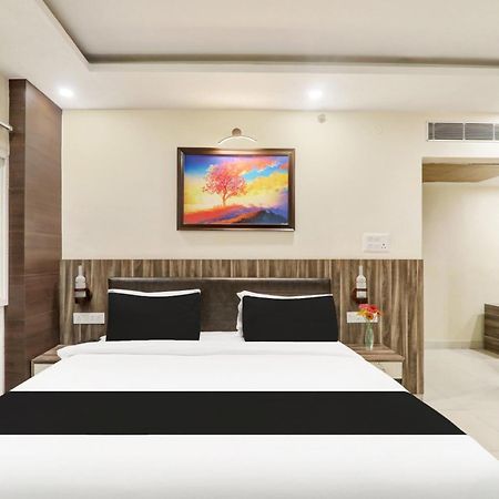 Super Townhouse Kankarbagh Formerly Kunwar Alcajars Patna  Exteriér fotografie