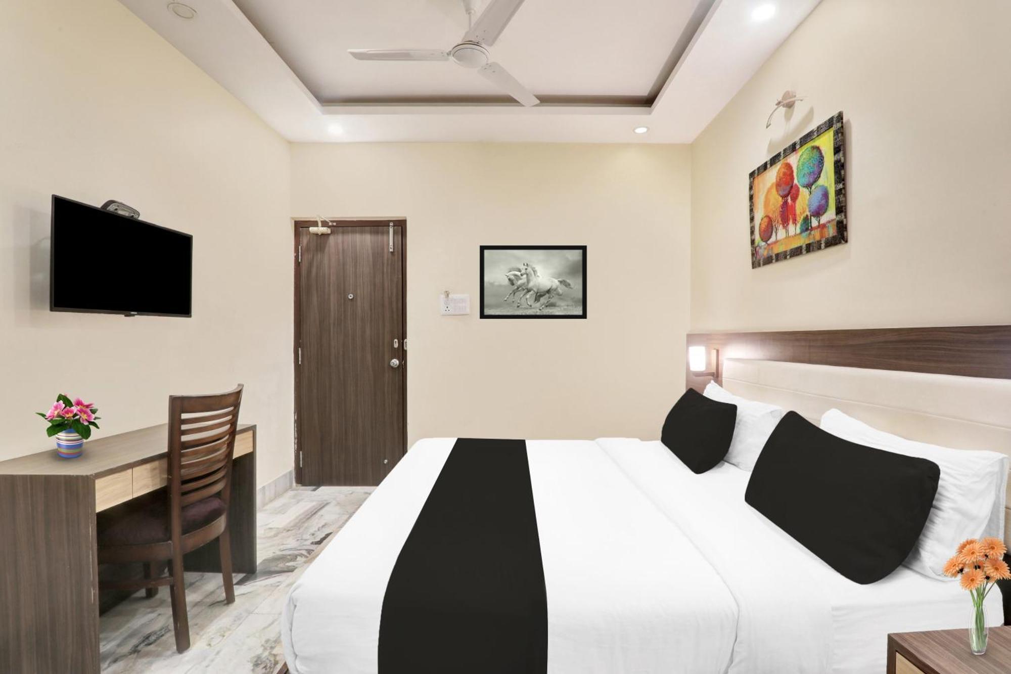 Super Townhouse Kankarbagh Formerly Kunwar Alcajars Patna  Exteriér fotografie
