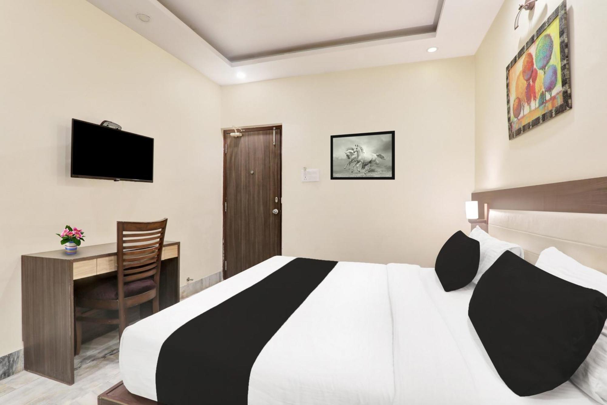 Super Townhouse Kankarbagh Formerly Kunwar Alcajars Patna  Exteriér fotografie